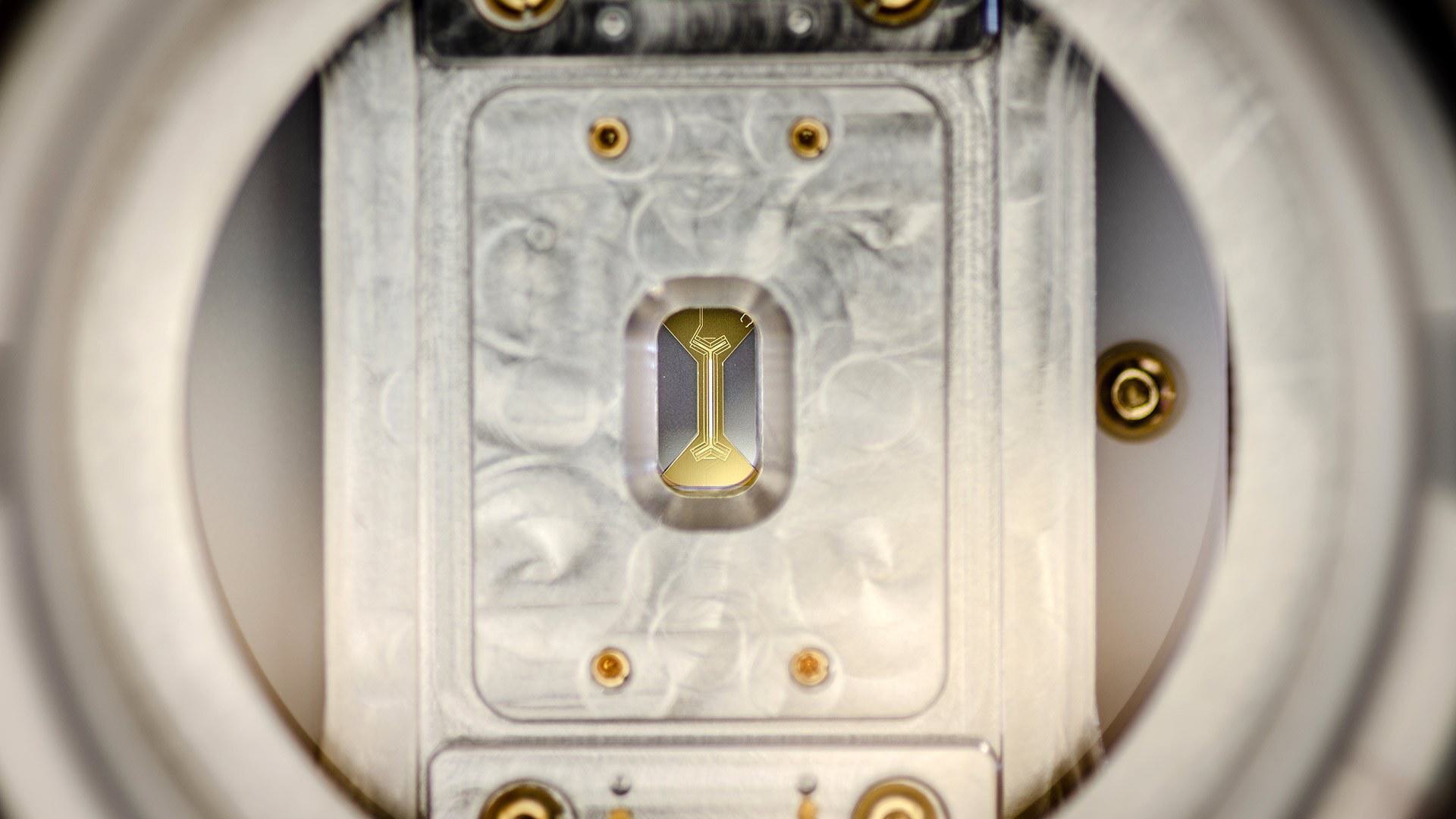 001 Trap Mounted 1920x1080