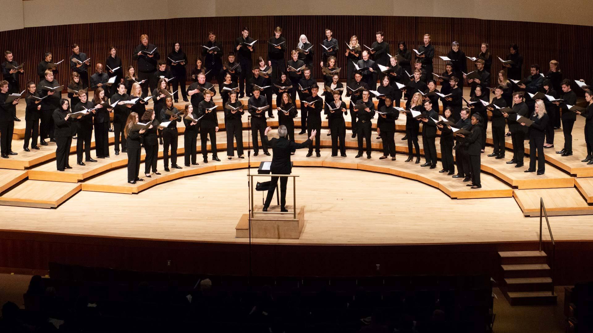 191107 David Andrews SOM 20th Anniversary Choir DSC 4628 1920x1080