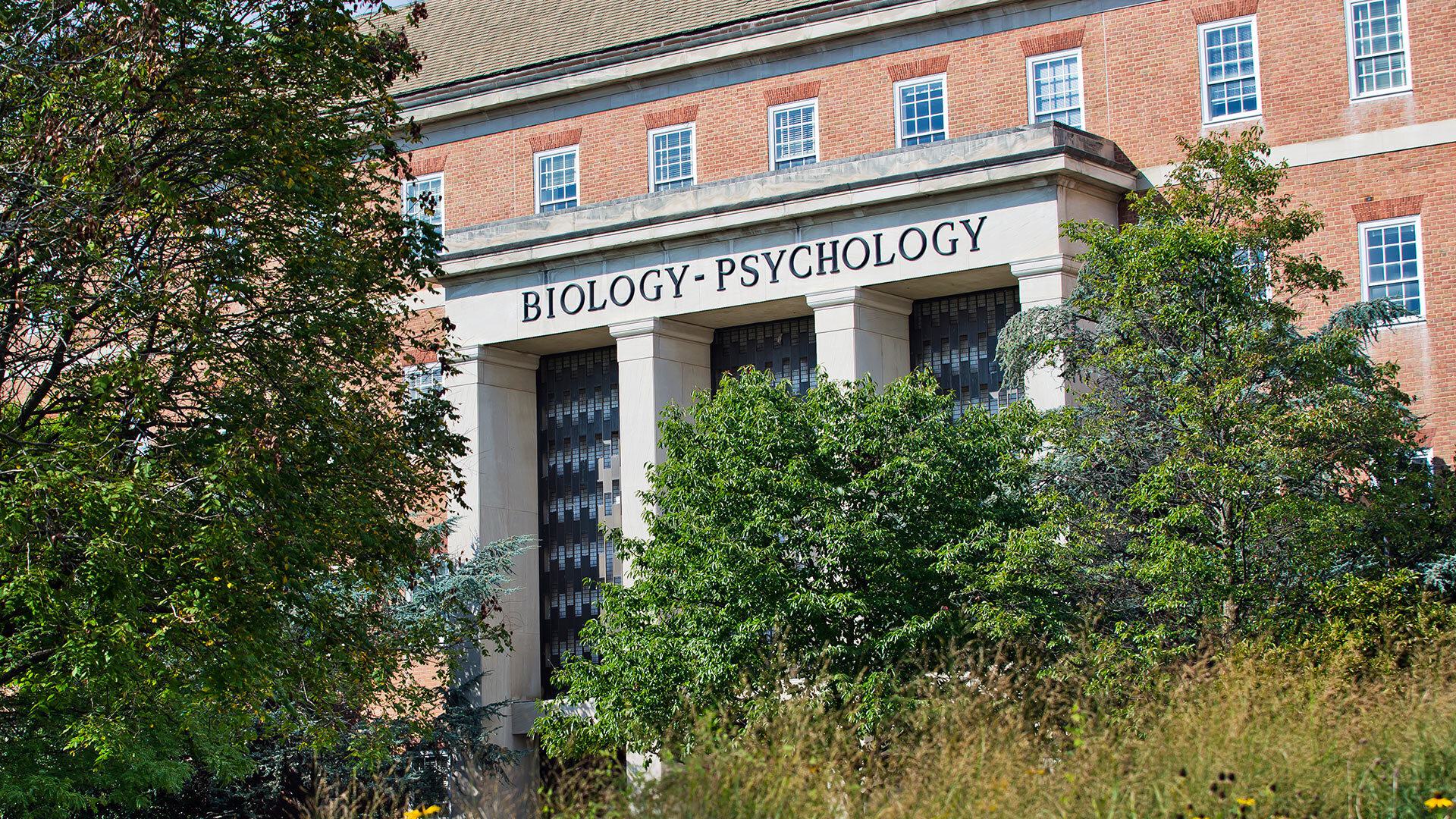 Bio Psych Students 10042016 6901 1920x1080