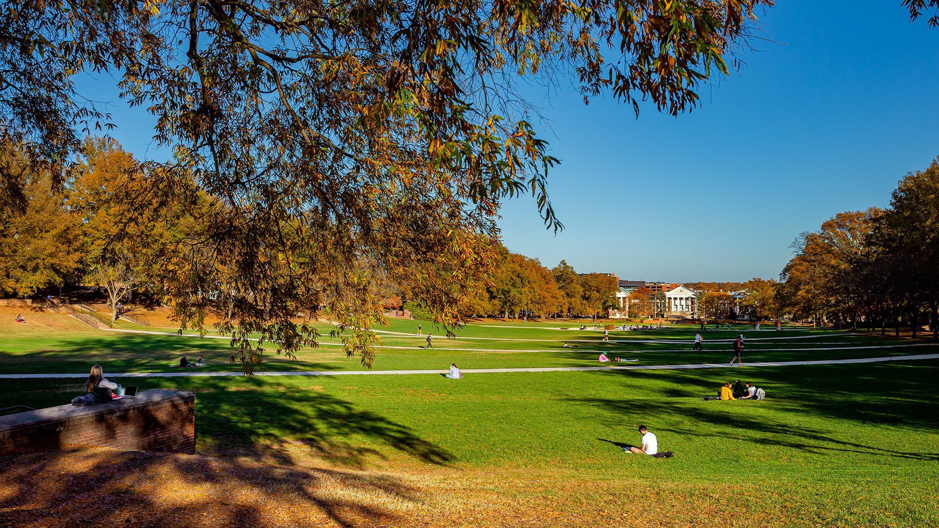 Campus Fall 11032022 JC 7802 1920x1080