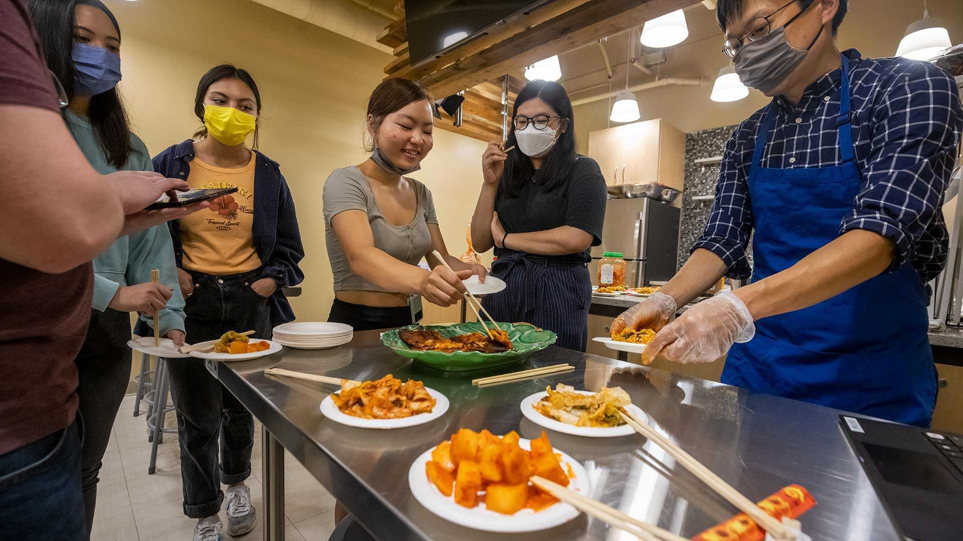 KORA398 N Korean Cooking Class 09062022 SC 5568 1920x1080