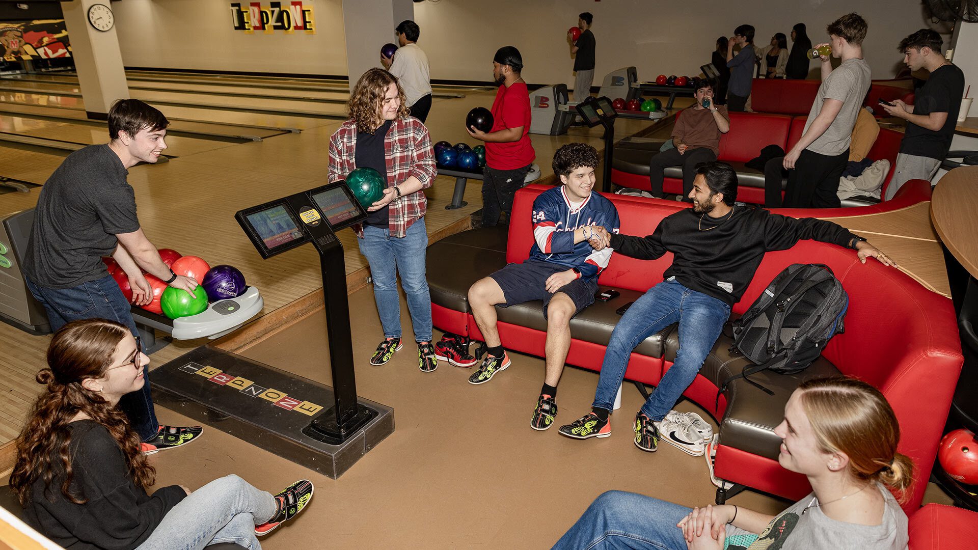 Res Life Find Your Squad 03042025 RS 2516 1920x1080