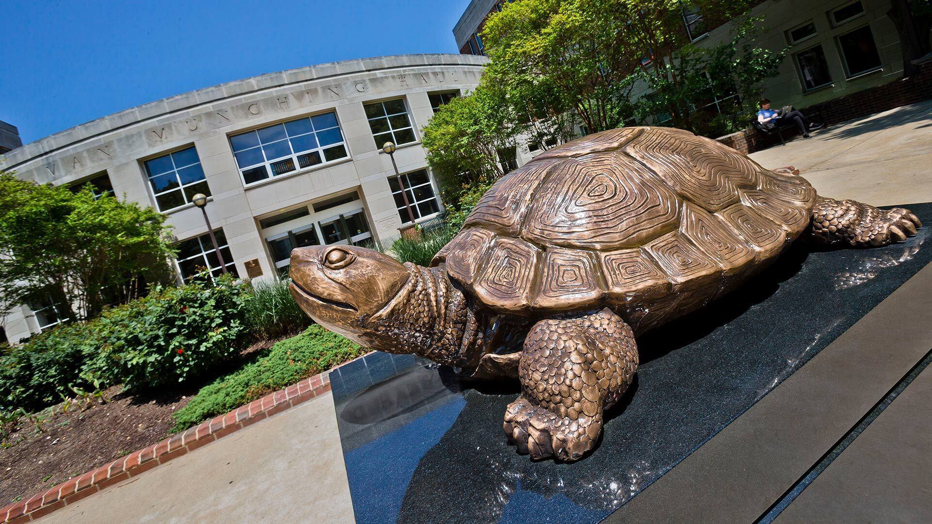 UMD18 Web Homepage TERP Testudo Statue 3