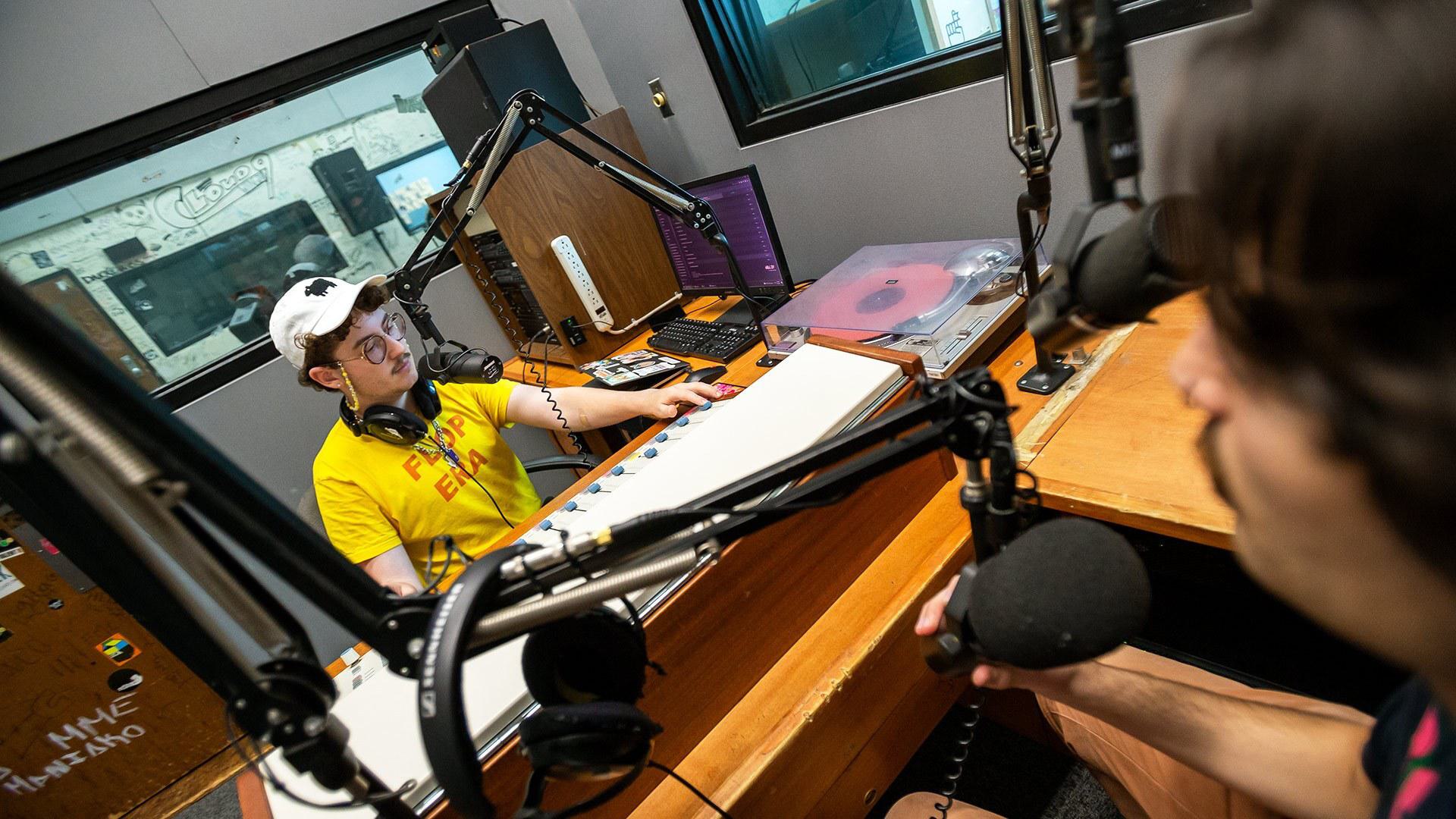 WMUC 09062022 JC 8810 1920x1080