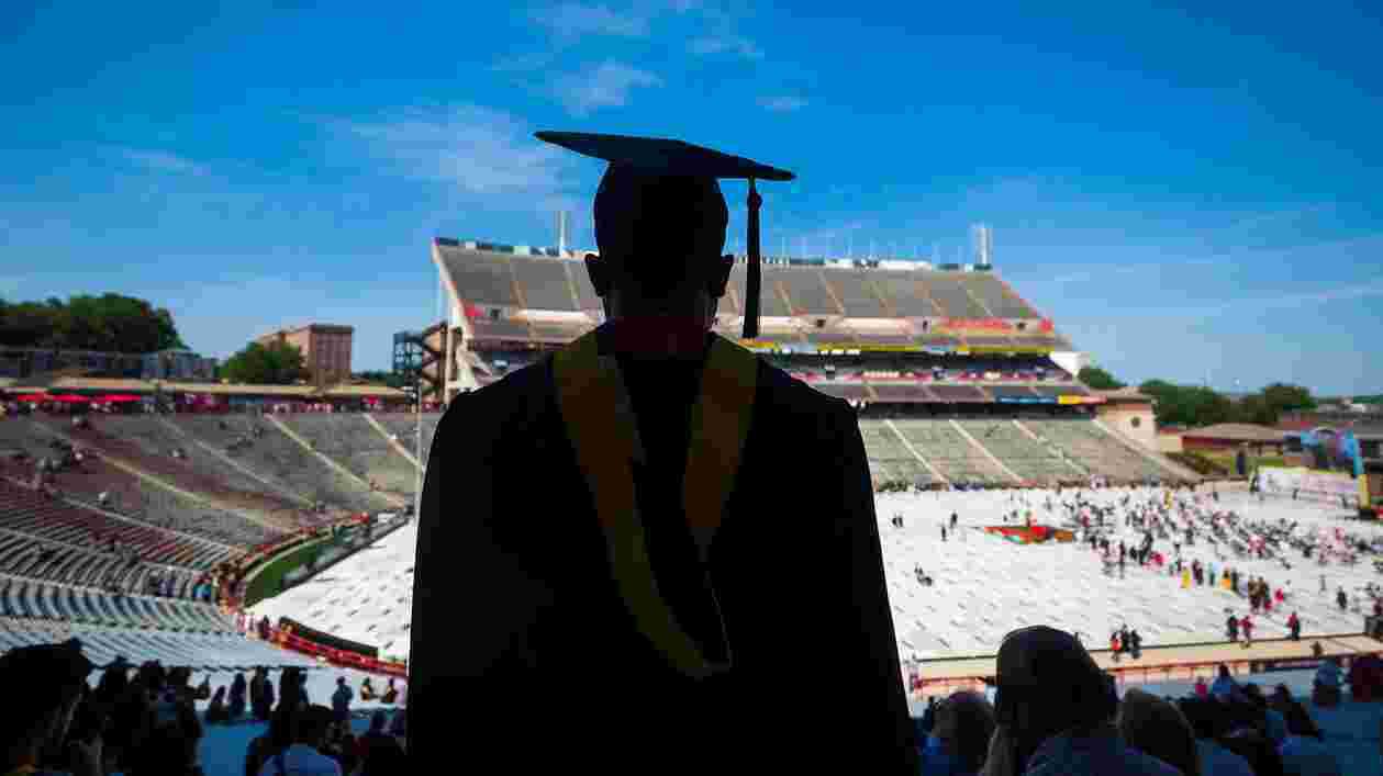 Commencement PM 05212021 SC 9374 1920x1080 Thumbnail