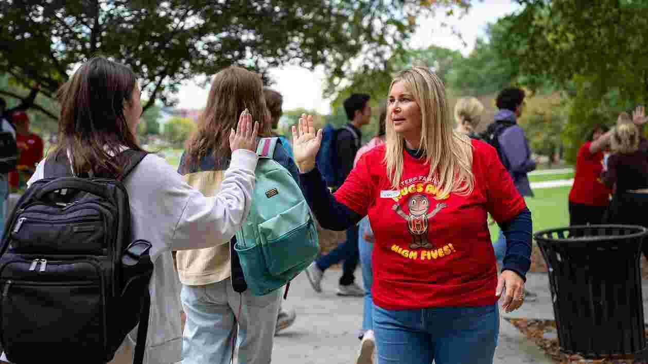 Hugs High Fives 10202023 JD 2994 1920x1080 Thumbnail