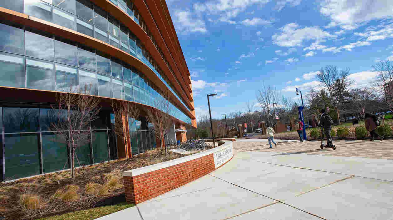 Iribe Center Students 02072020 JC 8514 1920x1080 Thumbnail