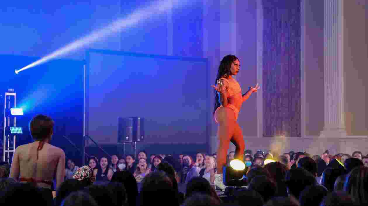 Miss Toto 1920x1080 Thumbnail