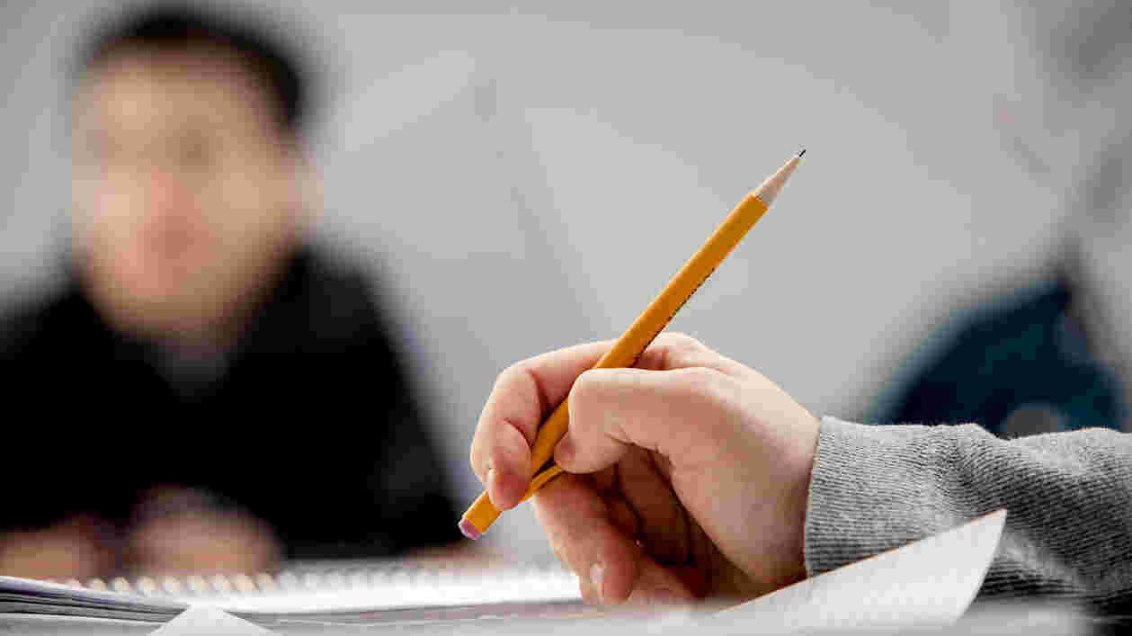 Pencil Paper ZC4 U4043 1920x1080 1 Thumbnail