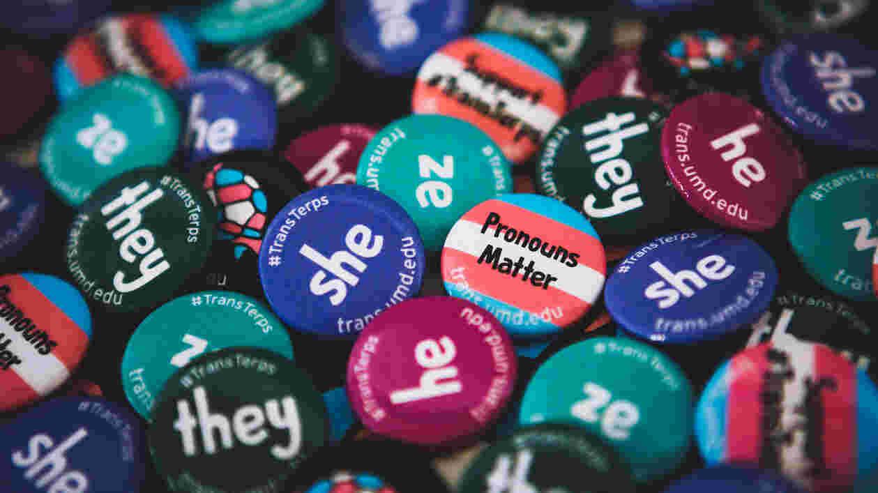 Pronouns Buttons 10162018 9518 1920x1080 Thumbnail