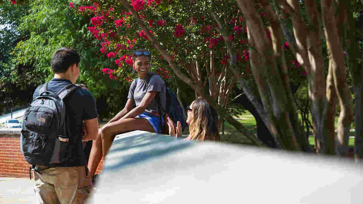 Students Outdoors AM 07222021 SC 2587 1920x1080 Thumbnail