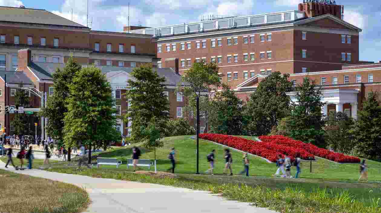 Students First Dayof Classes The M 09022025 SC 0905 1920x1080 Thumbnail