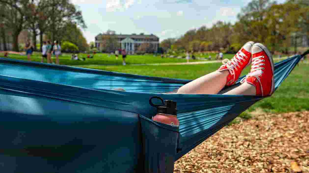 Students Outdoors 04052023 HH 2758 1920x1080 Thumbnail