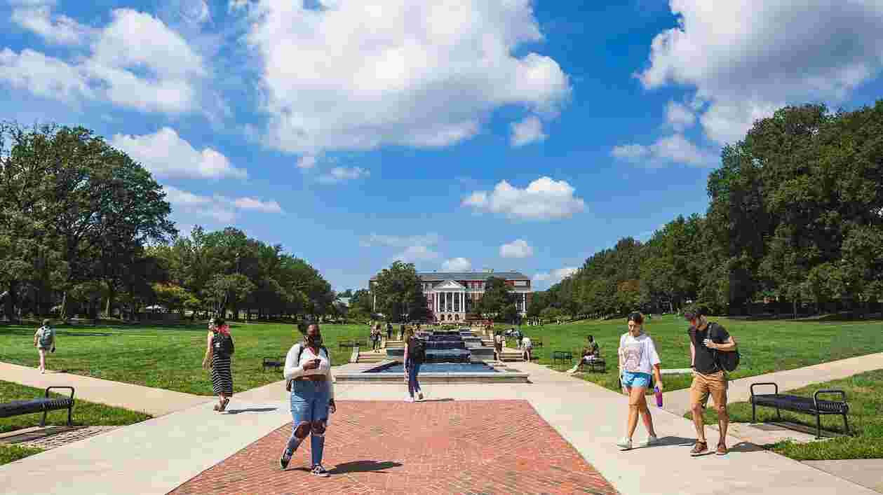 Students Outdoors 08302021 SC 8852 1920x1080 Thumbnail