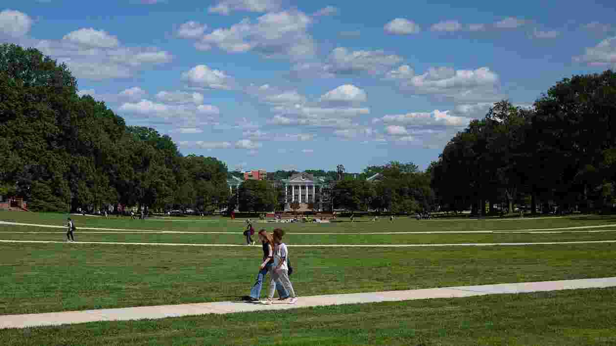 Students Outdoors 09032021 SC 1486 1920x1080 Thumbnail