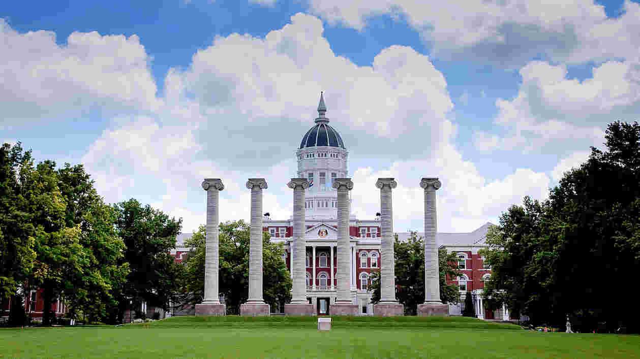 The Francis Quadrangle columns and main building University of Missouri LCCN2010630492 web Thumbnail