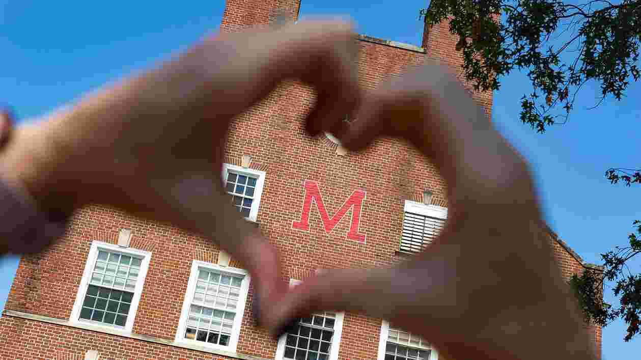 Turner Heart Hands 08272021 JC 8613 Thumbnail