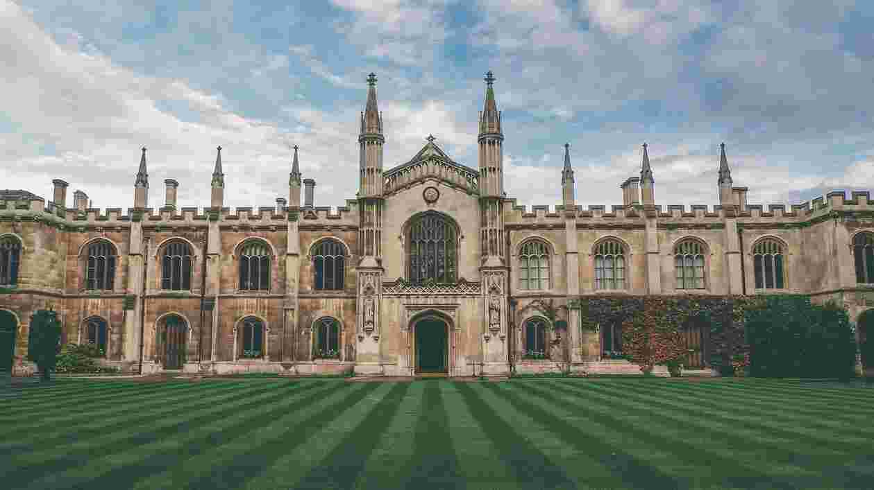 Cambridge castle 336498 1920x1080 Thumbnail