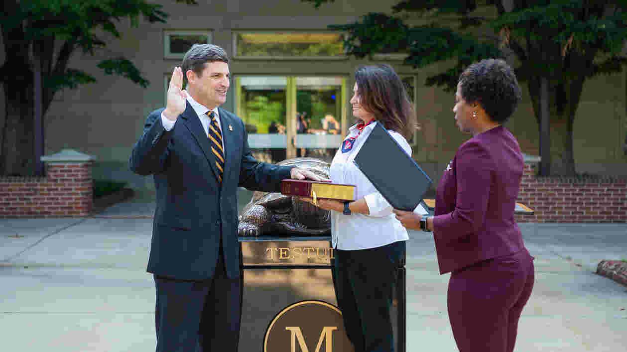 Doug peters sworn in umd board of regents Thumbnail