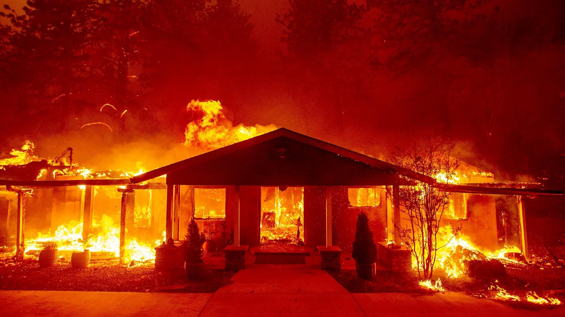 Camp wildfire in California