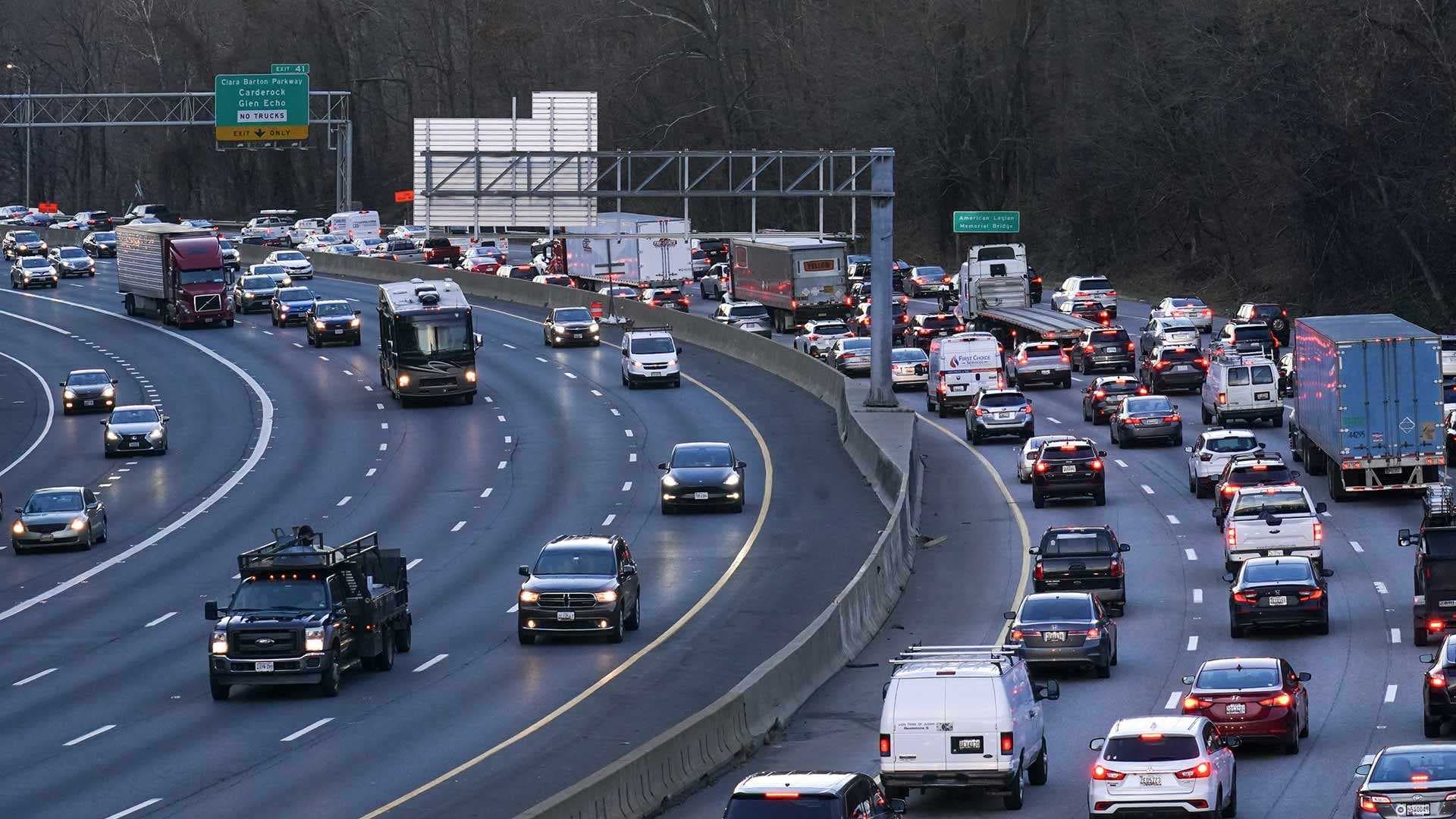 traffic builds on the Beltway