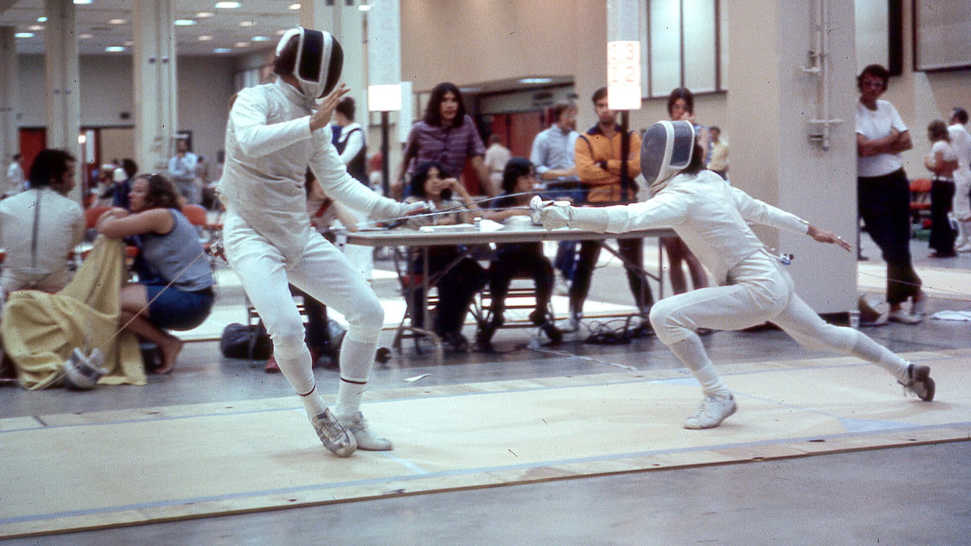 Howard Labow '77 fencing