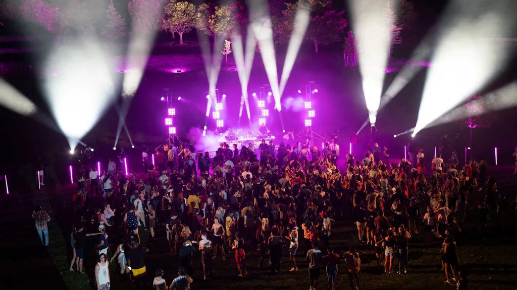 Silent Disc Glo event