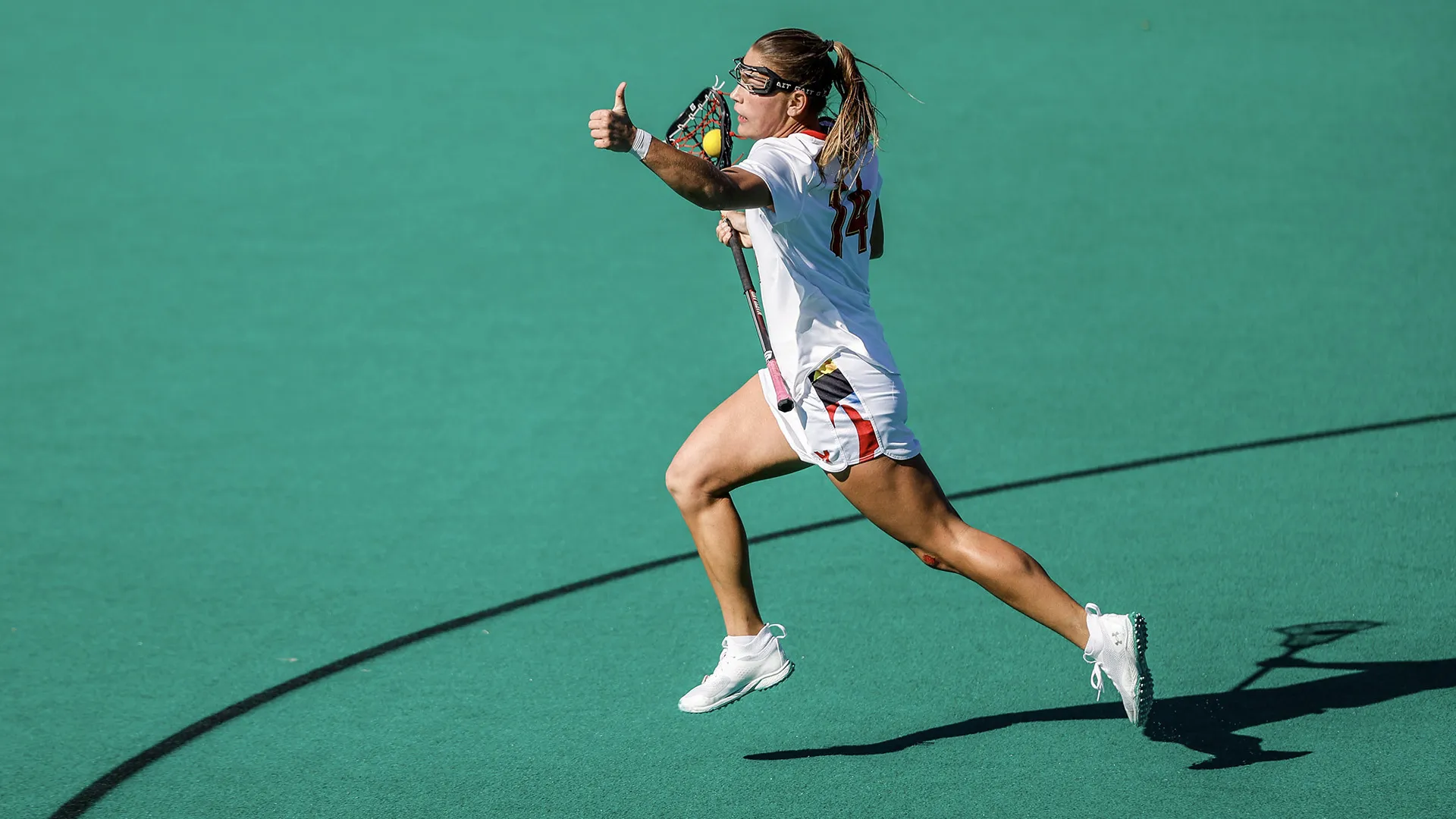 Maryland women's lacrosse player gives thumbs up