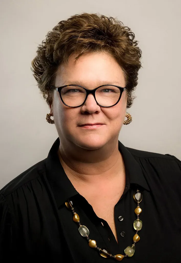 Anne Buckley headshot