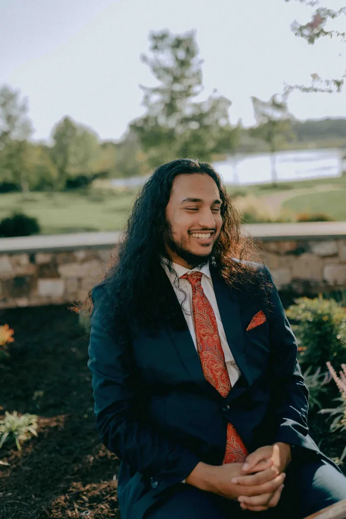Zeshan Khan headshot