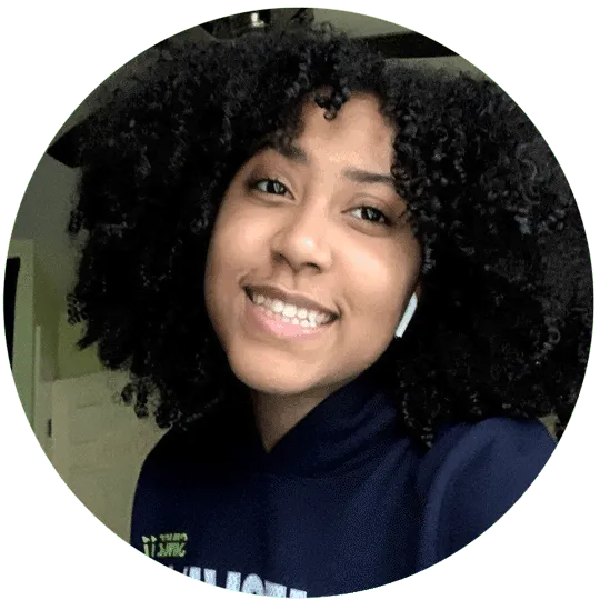 Daria Holoman headshot