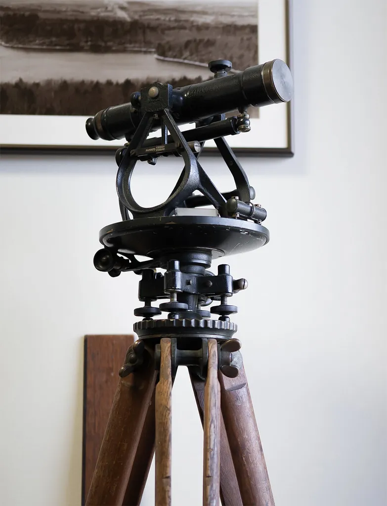 Transit tool for land surveying