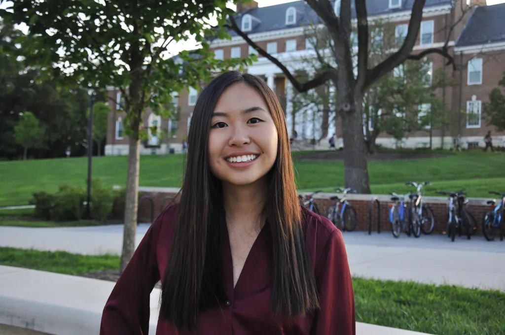 Alythia Vo headshot