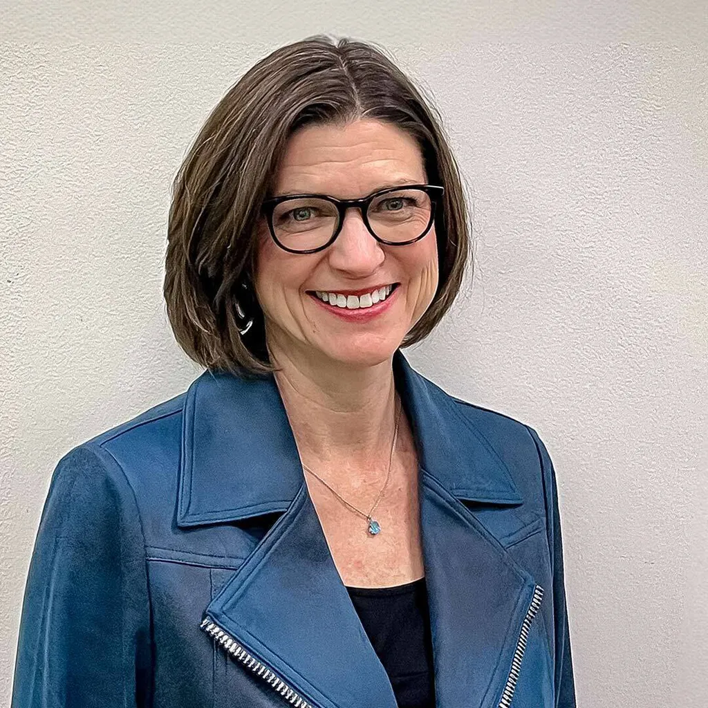 Holly Mercer portrait