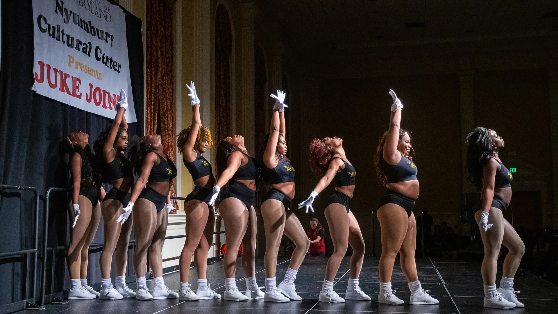 line of dancers at juke joint show