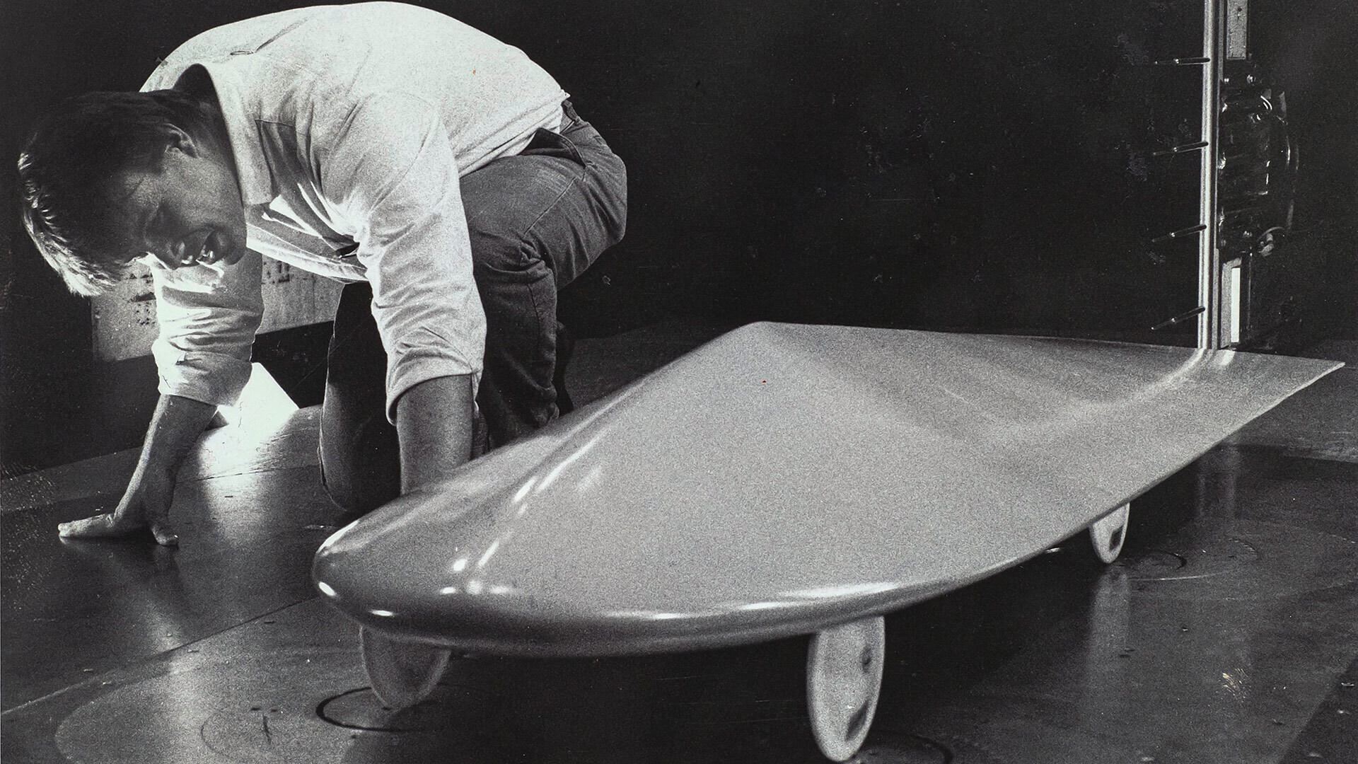 Larry Long doing wind tunnel 1989 1920x1080