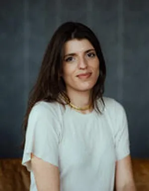 Meryam Bouadjemi ’10 headshot