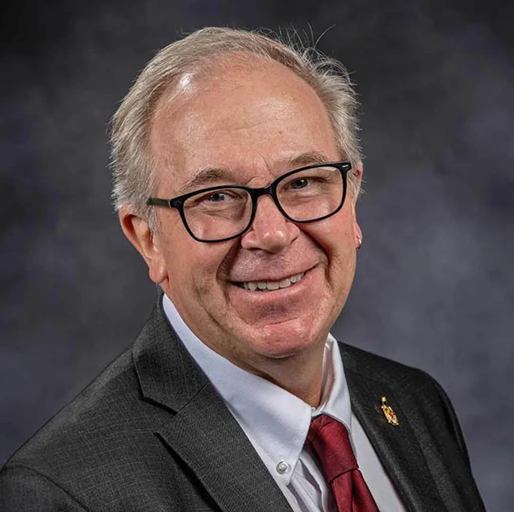 Tom Porter headshot