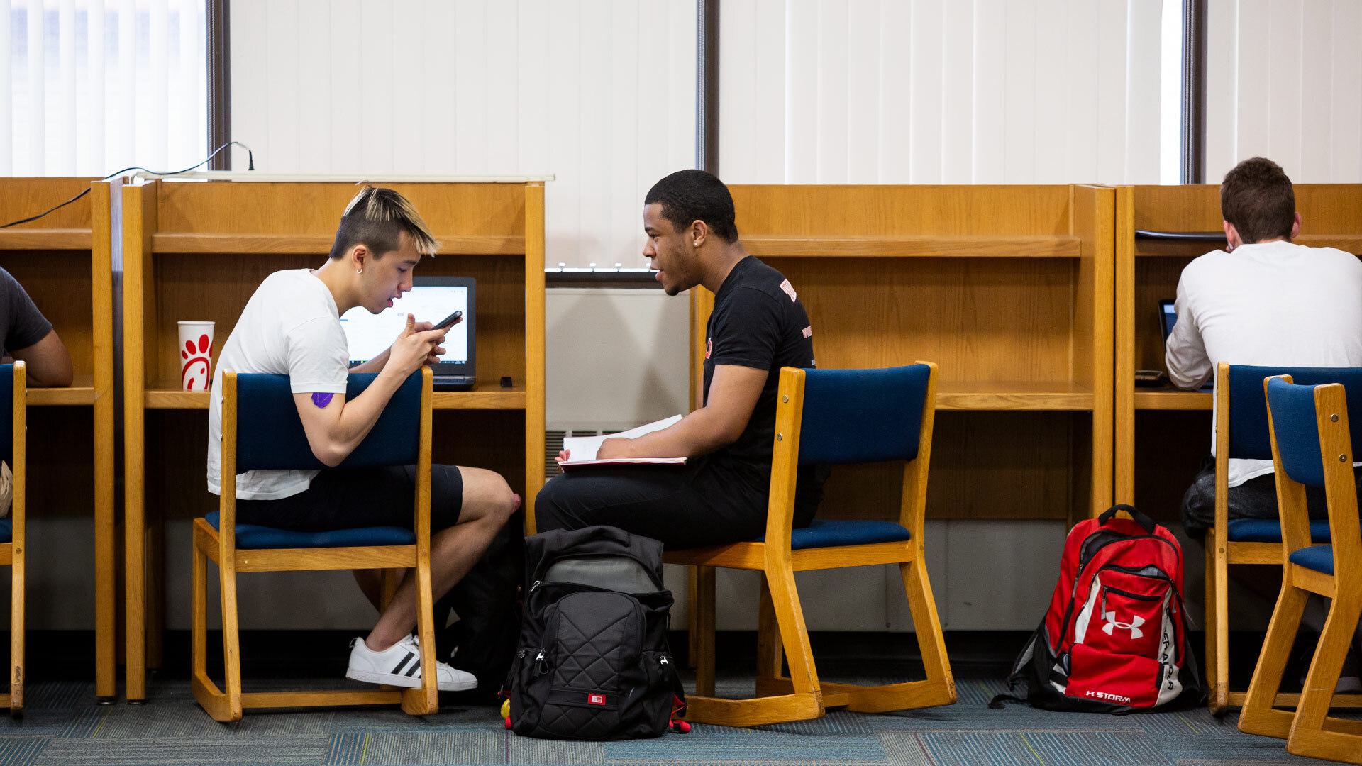 STEM Libary 05082019 6979 1920x1080