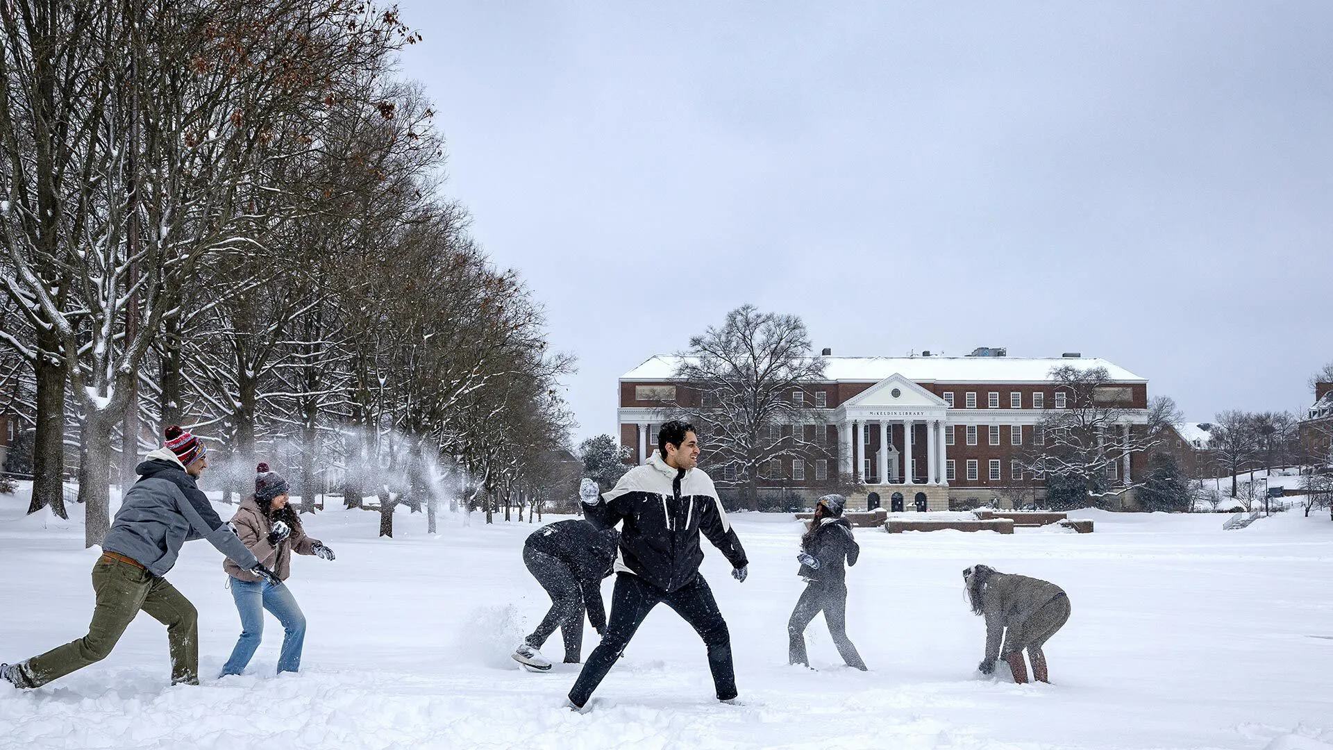 Snowball fight on McKeldin Mall