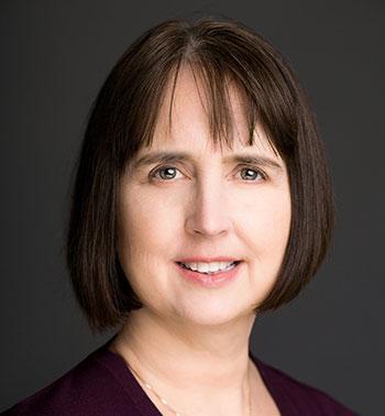 Sarah Oates headshot